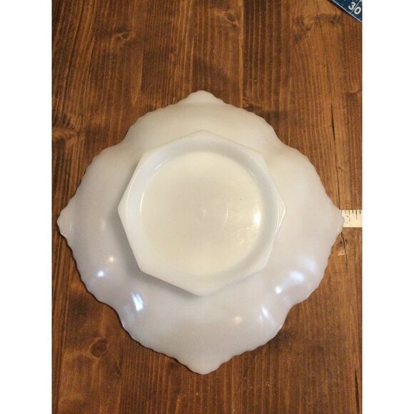 Anchor Hocking milk glass serving bowl fruit grapes white gold trim pedestal - Picture 8 of 11